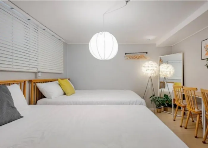 이수역 3분 강남 서울역 용산 명동 편리 20평 독채 침실3, 퀸4베드 가족출장 추천 8인가능 Seul